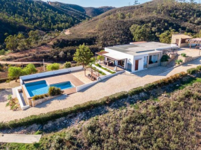 PARADISE EMPTYCOUNT:1 COUNTRY VILLA